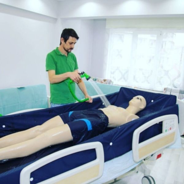 Yatalak hastalara evde yıkama HAVUZU